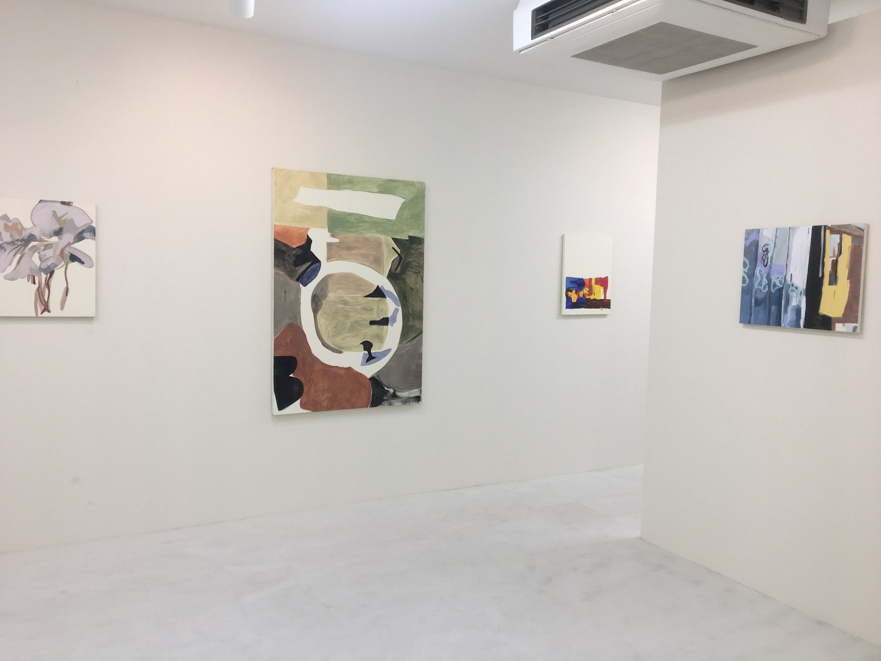 雨粒のしっぽ 展示風景 3